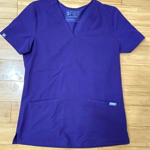 Figs CASMA 3 pocket scrub top PURPLE